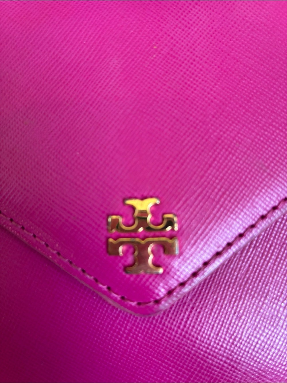 Tory Burch Envelope Crossbody Bag in Magenta with Gold Hardware - Picture 11 of 11